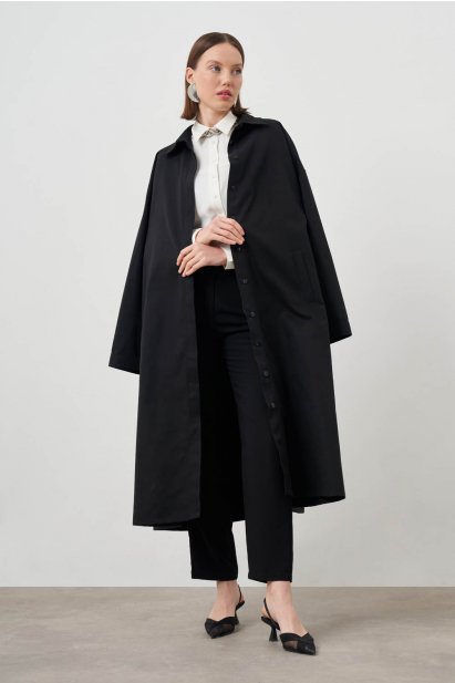 Mizalle Arkası Düğmeli Uzun Siyah Trençkot - Mizalle