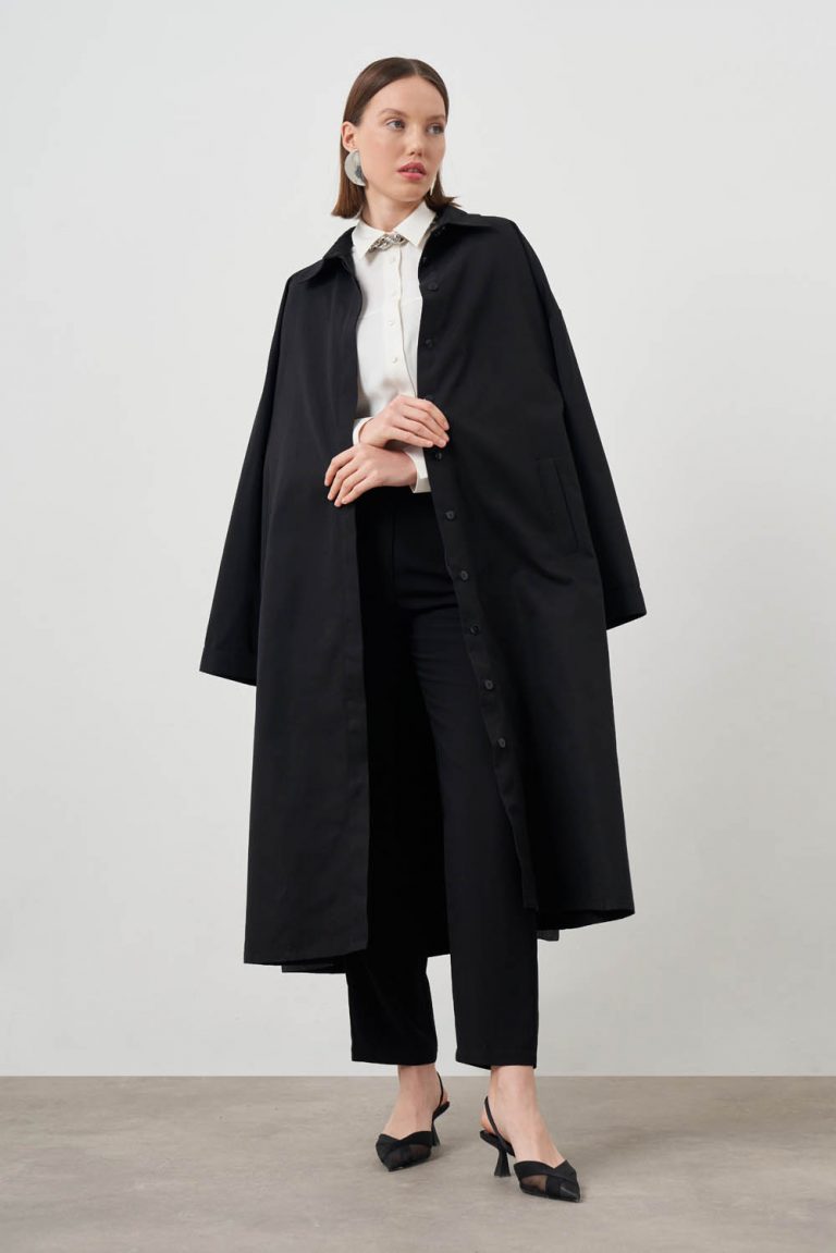 Mizalle Arkası Düğmeli Uzun Siyah Trençkot - Mizalle