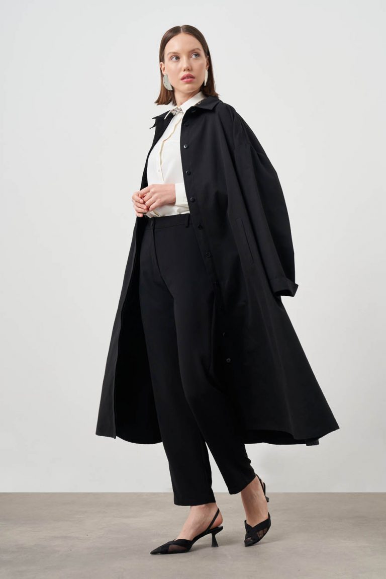 Mizalle Arkası Düğmeli Uzun Siyah Trençkot - Mizalle