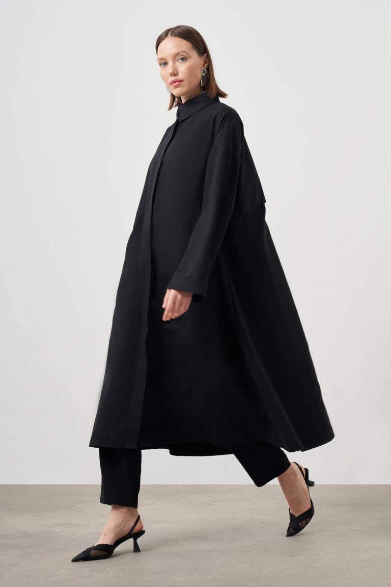 Mizalle Arkası Düğmeli Uzun Siyah Trençkot - Mizalle