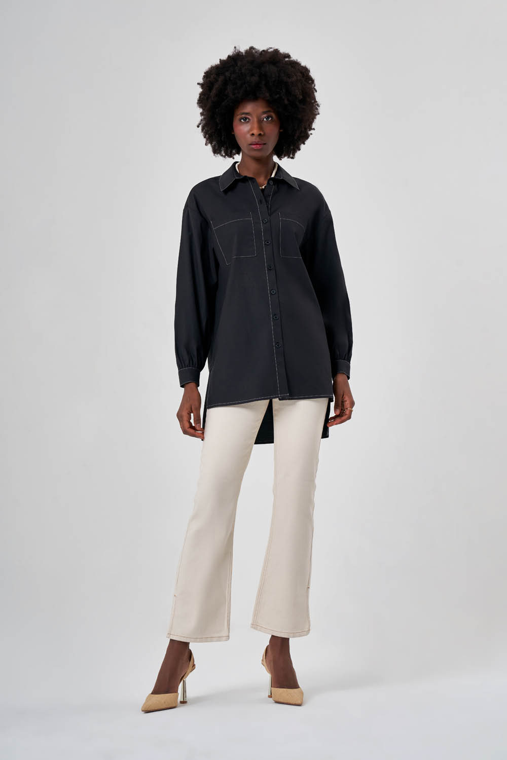 Mizalle Dikiş Detaylı Arkası Uzun Siyah Gömlek