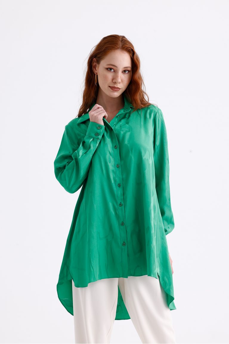 Mizalle Yeşil Jakarlı Arkası Uzun Rahat Kesim Tunik - Mizalle