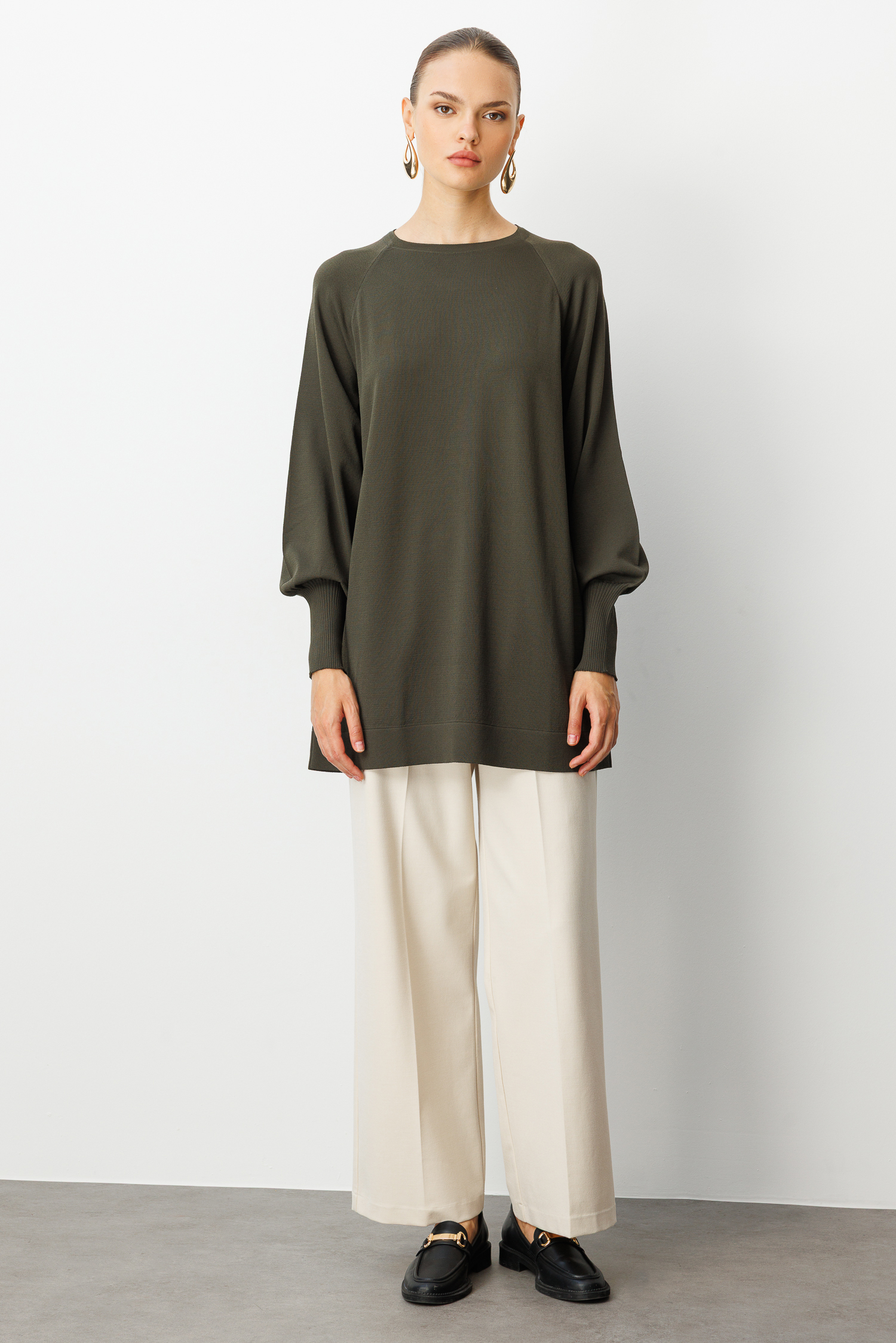 Mizalle Yuvarlak Yaka Balon Kollu Haki Rayon Tunik