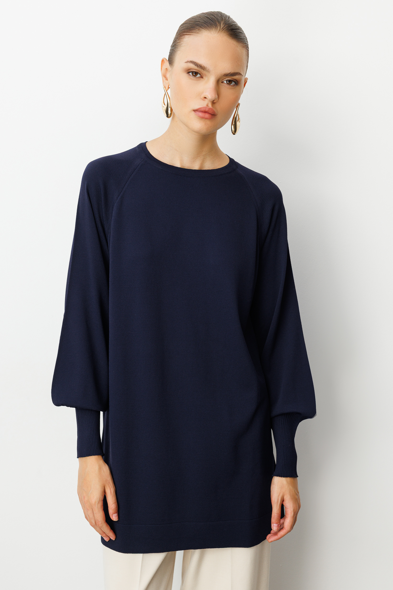 Mizalle Yuvarlak Yaka Balon Kollu Lacivert Rayon Tunik