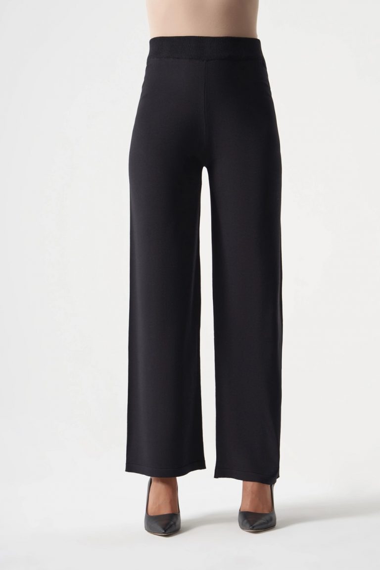 Mizalle Geniş Paça Rahat Kesimli Siyah Pantolon - Mizalle