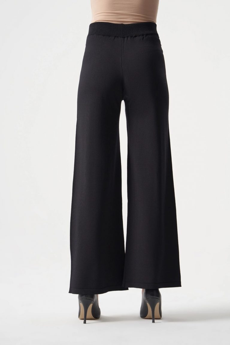 Mizalle Geniş Paça Rahat Kesimli Siyah Pantolon - Mizalle
