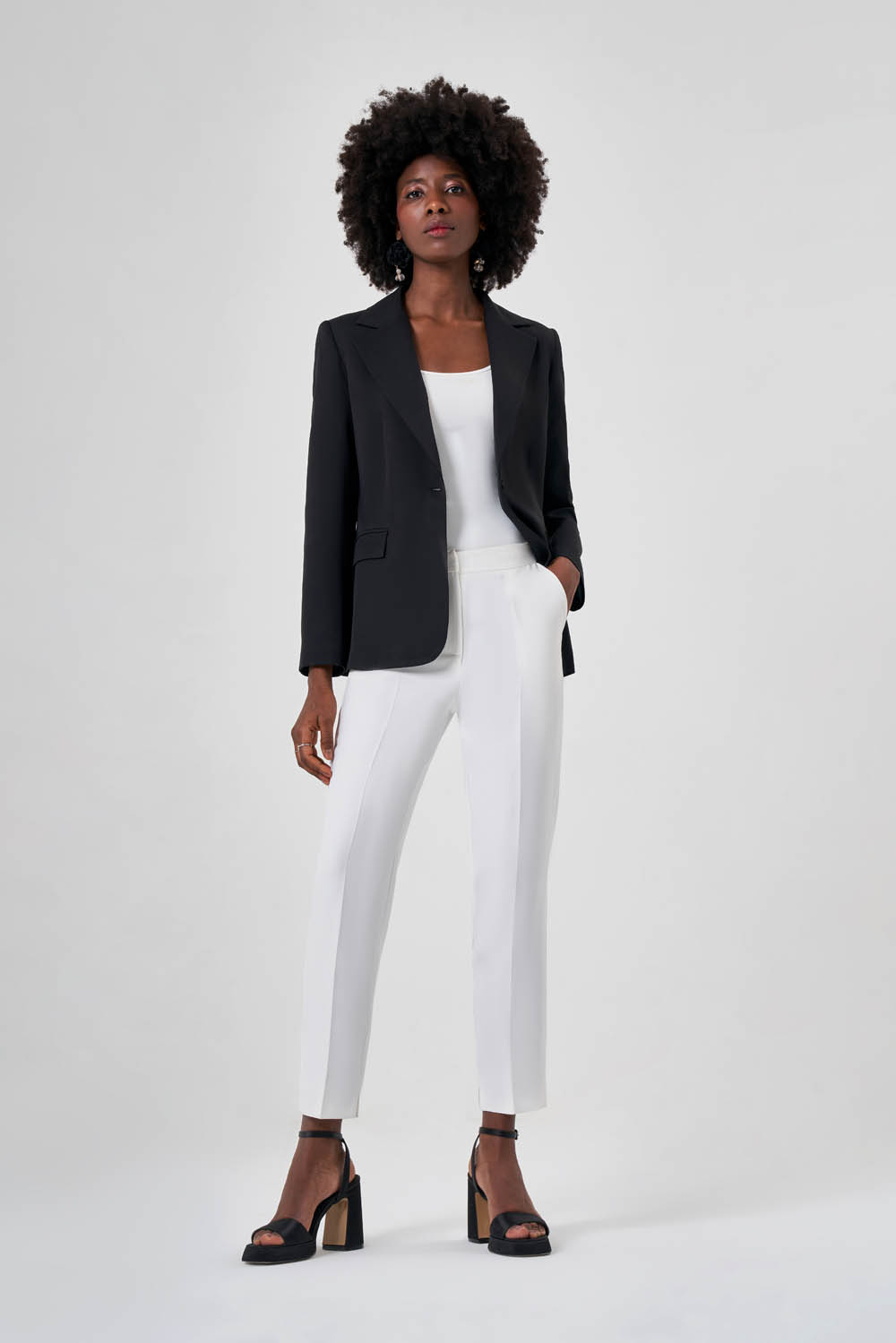 Mizalle Tek Düğme Klasik Siyah Ceket