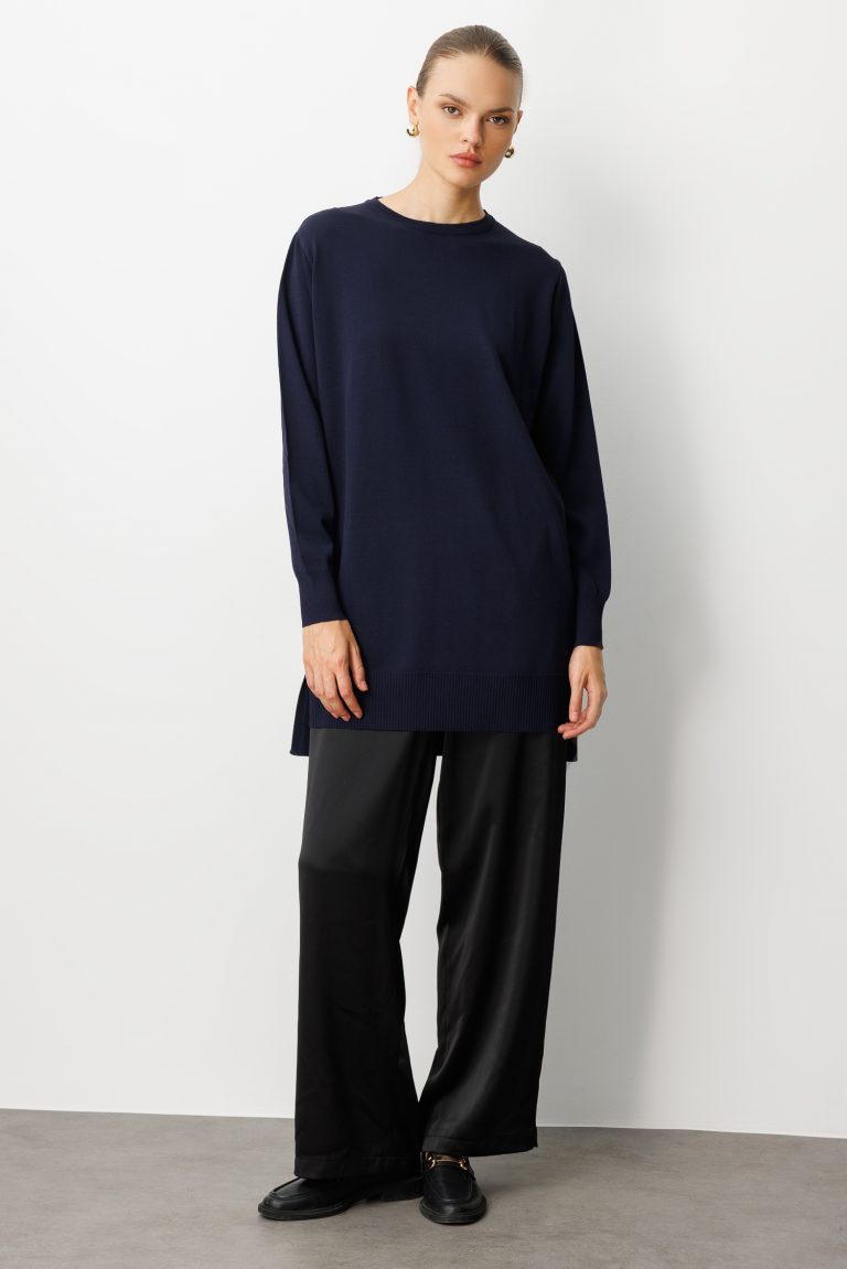 Mizalle Yuvarlak Yaka Lacivert Uzun Triko Tunik - Mizalle