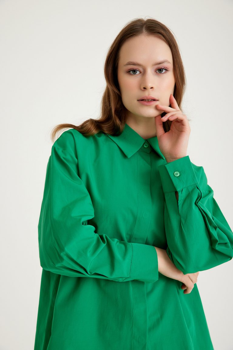 Mizalle Arkası Uzun Basic Yeşil Pamuklu Gömlek - Mizalle