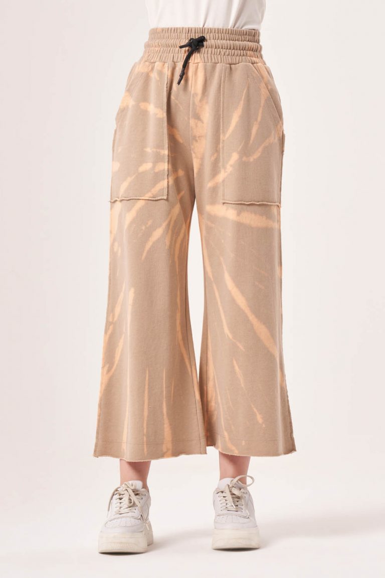 Mizalle Rahat Kesim Kesik Paça Geniş Cepli Bej Batik Renkli Jogger Pantolon - Mizalle