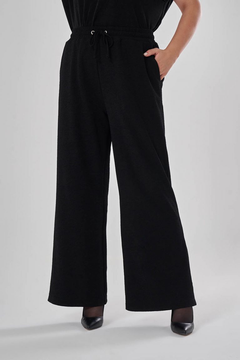 Mizalle İp Bağcıklı Rahat Kesimli Siyah Büyük Beden Pantolon - Mizalle