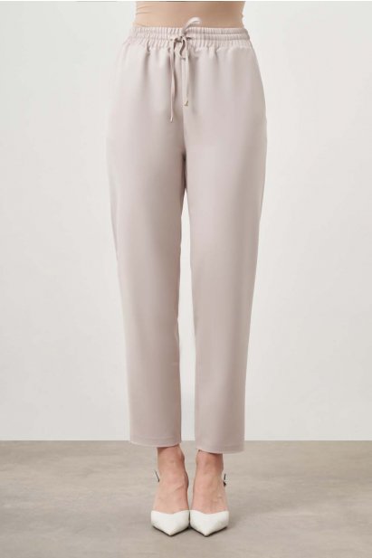 Mizalle Beli Bağcıklı Klasik Bej Rengi Pantolon - Mizalle