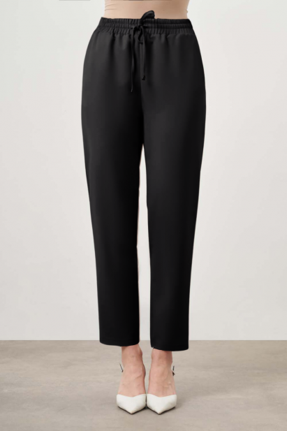 Mizalle Beli Bağcıklı Klasik Siyah Pantolon - Mizalle