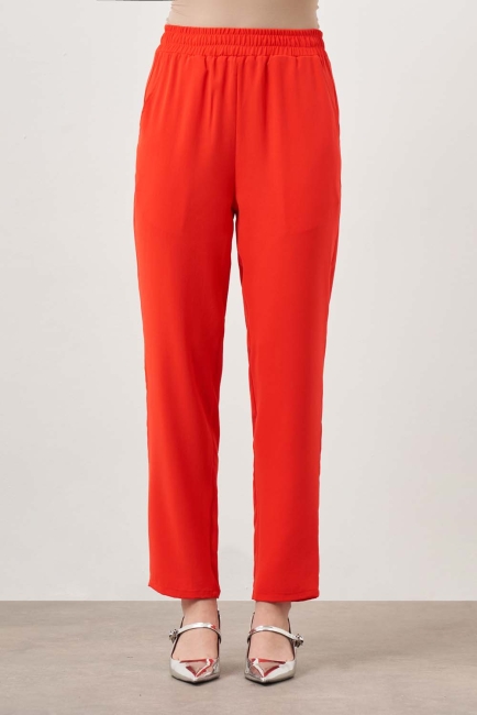 Mizalle - Mizalle Beli Lastikli Kısa Paça Nar Çiçeği Pantolon Mizalle - Mizalle Beli Lastikli Kısa Paça Nar Çiçeği Pantolon