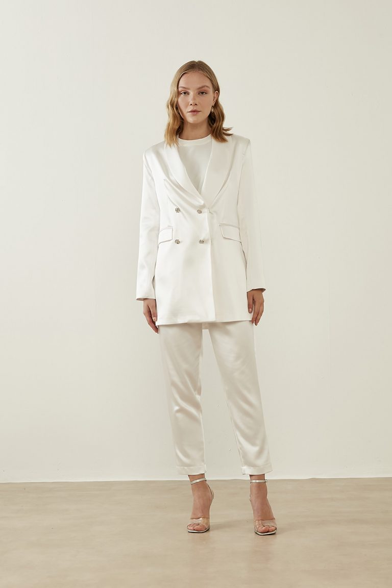 Mizalle Kısa Paça Beli Lastikli Ekru Şık Saten Pantolon - Mizalle