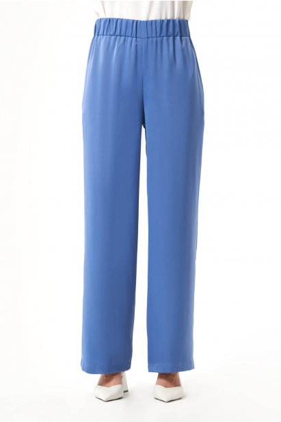 Mizalle Beli Lastikli Geniş Kesimli İndigo Saten Pantolon - Mizalle