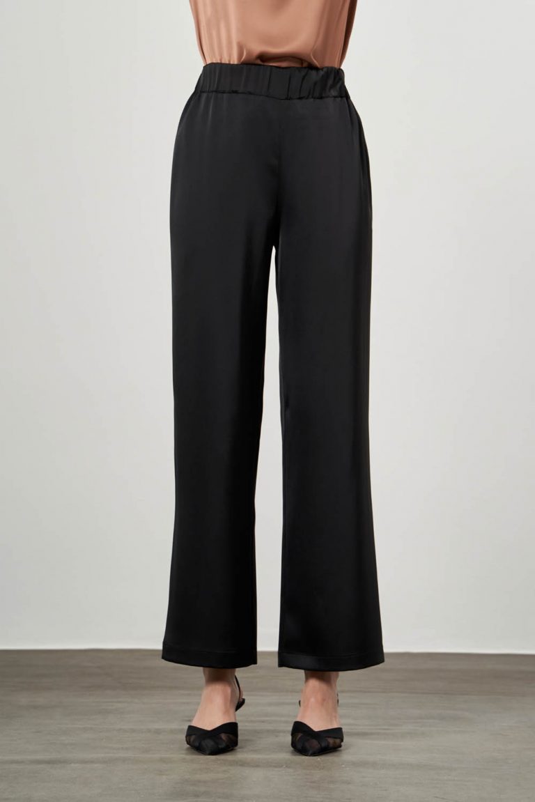 Mizalle Beli Lastikli Geniş Kesimli Siyah Saten Pantolon - Mizalle