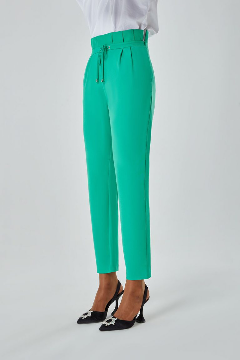 Mizalle Beli Pileli İpli Yeşil Havuç Pantolon - Mizalle