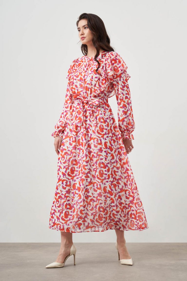 Mizalle Fırfır Detaylı Nar Çiçeği Desenli Uzun Şifon Elbise - Mizalle