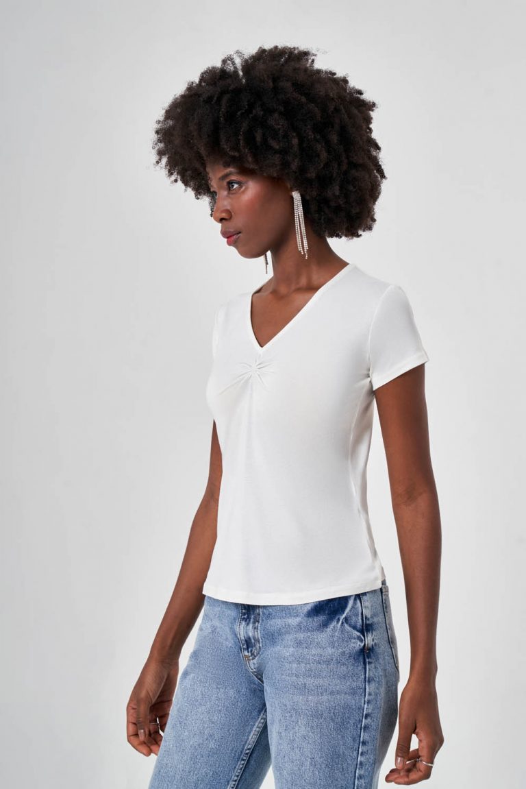 Büzgülü V Yaka Ekru Tshırt - Mizalle