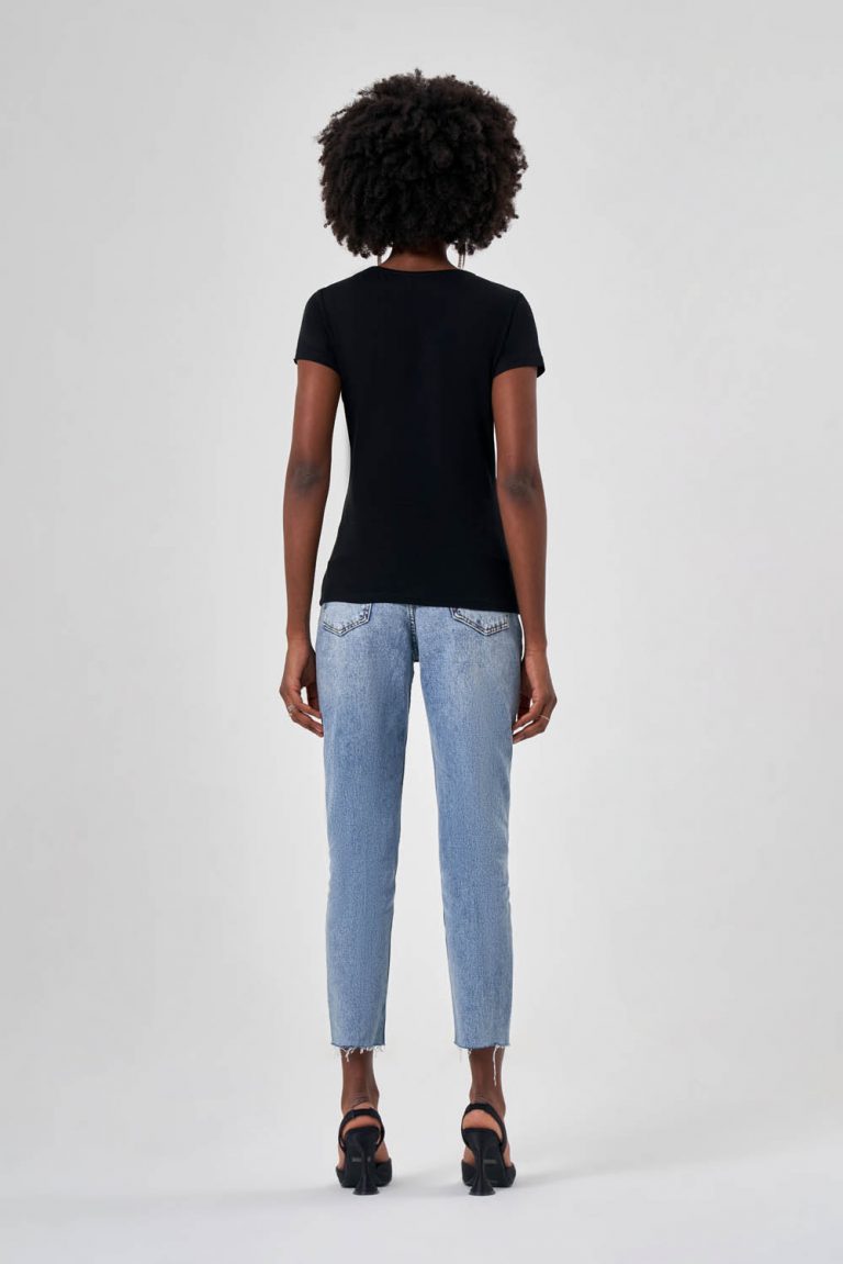 Mizalle Büzgülü V Yaka Basic Kısa Kollu Siyah Tişört - Mizalle