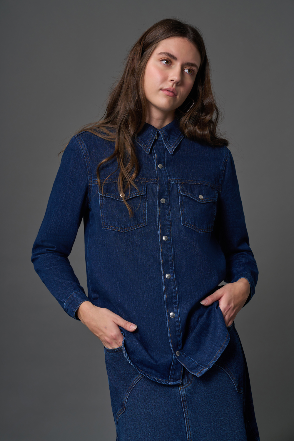 Mizalle Çift Cepli Klasik İndigo Mavi Denim Gömlek