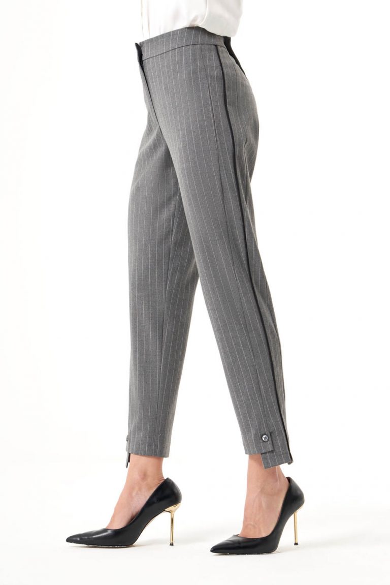 Mizalle Paça Detaylı Gri Çizgili Kumaş Pantolon - Mizalle