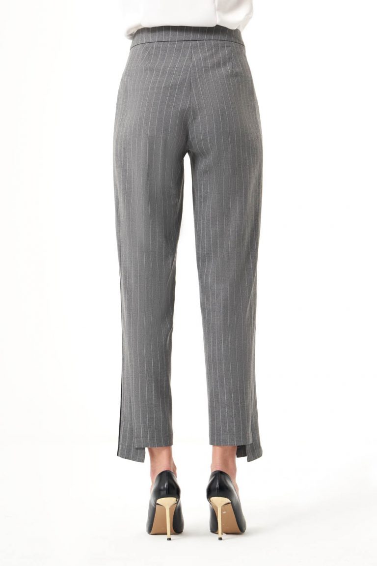 Mizalle Paça Detaylı Gri Çizgili Kumaş Pantolon - Mizalle