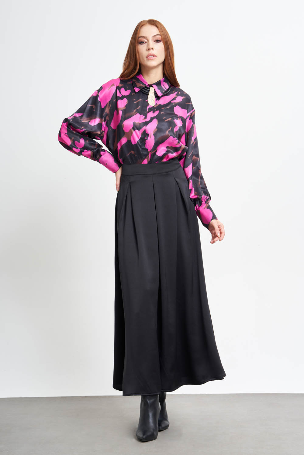 Mizalle - Mizalle Siyah Mor Damla Desenli Saten Tunik