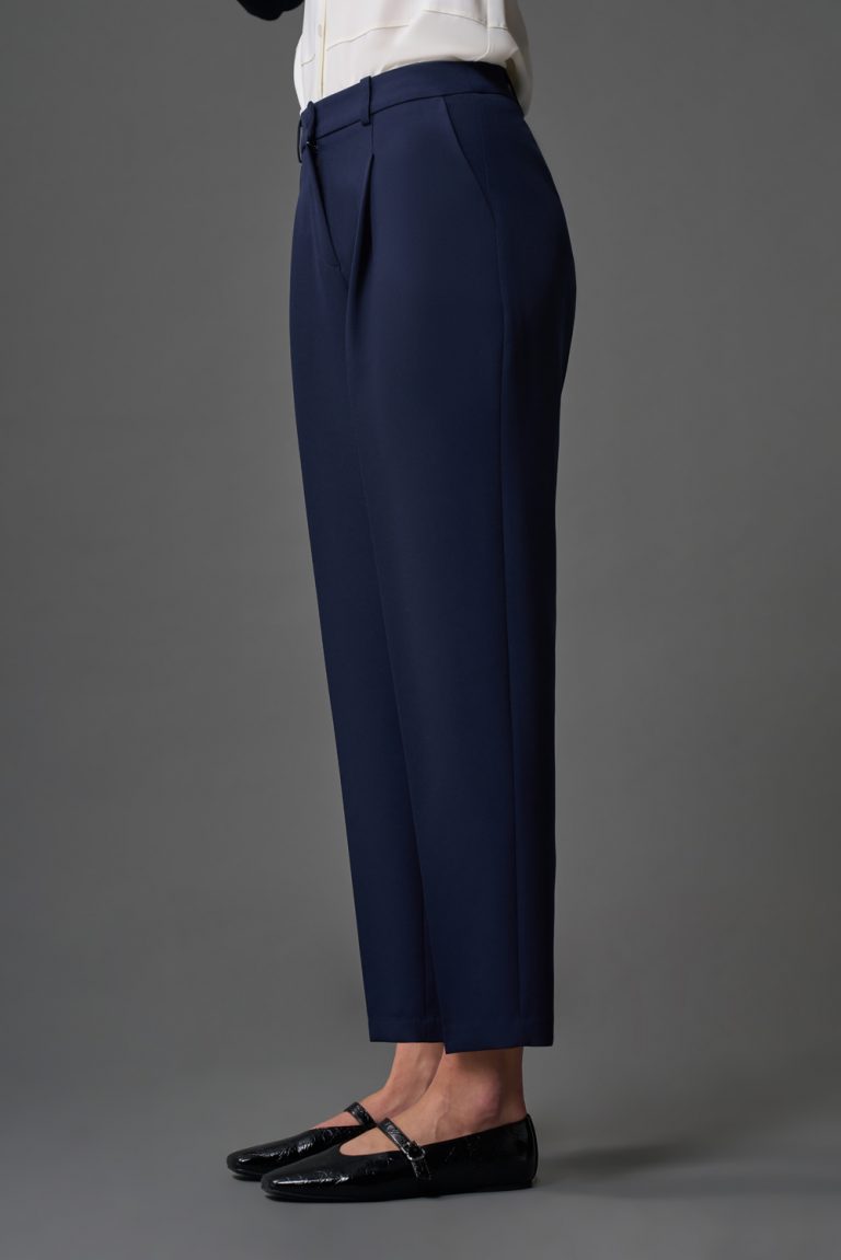 Mizalle Dar Paça Klasik Lacivert Kumaş Pantolon - Mizalle