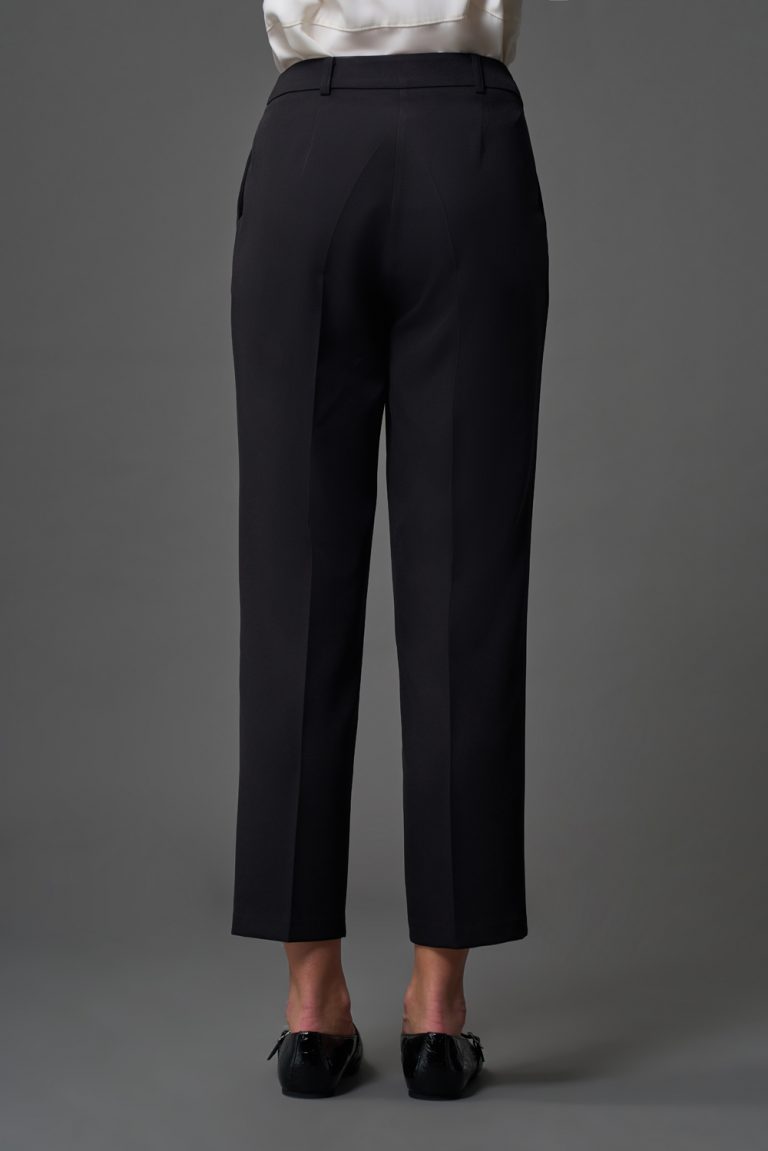 Mizalle Dar Paça Klasik Siyah Kumaş Pantolon - Mizalle