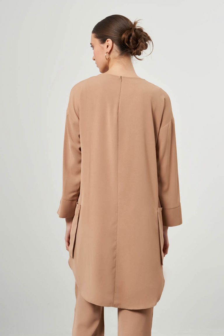 Mizalle Yuvarlak Yaka Cepli Rahat Kalıp Camel Tunik - Mizalle