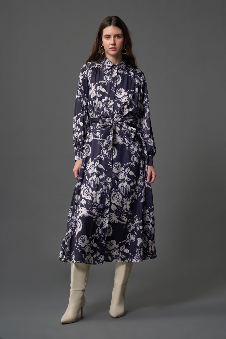 Mizalle Lacivert Desenli Gömlek Yaka Uzun Elbise - Mizalle