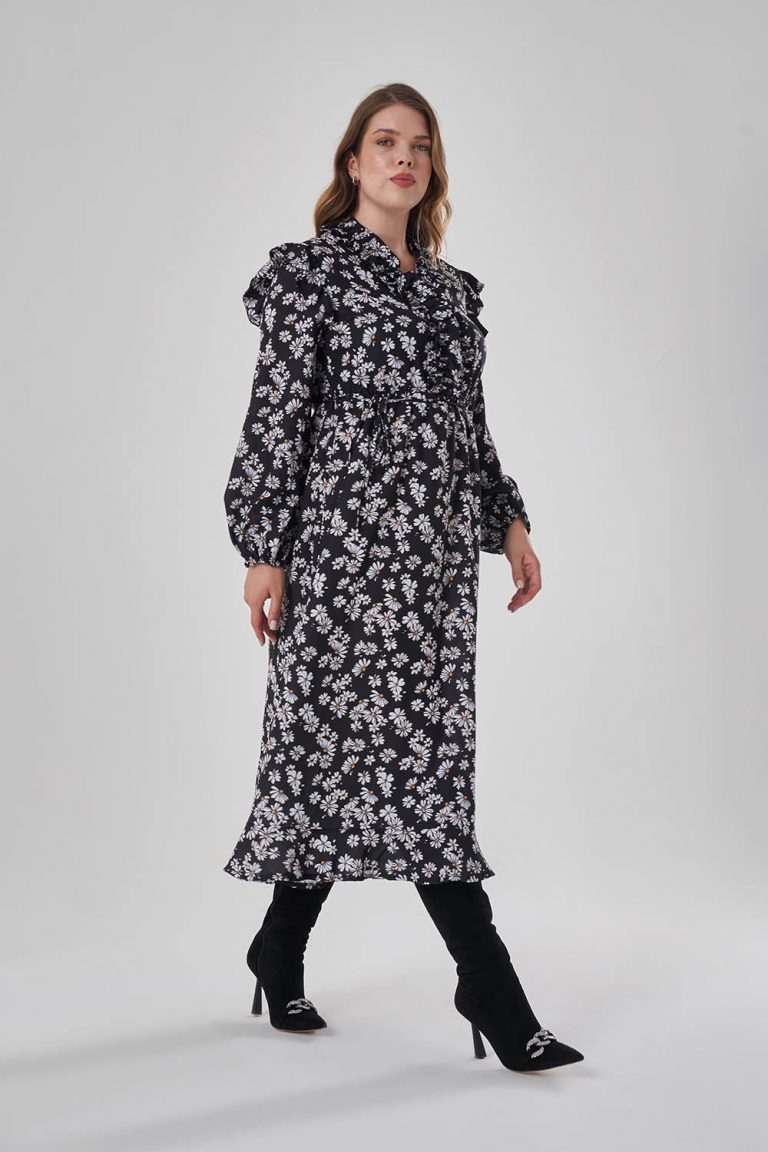 Mizalle Siyah Çiçek Desenli Uzun Büyük Beden Elbise - Mizalle
