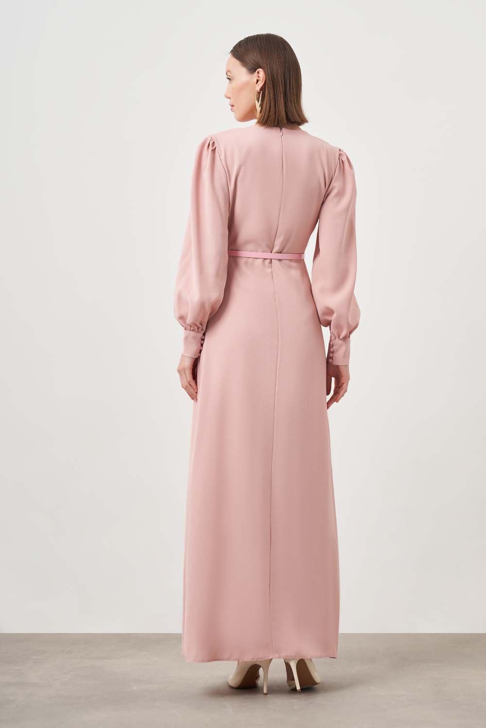 Mizalle Düğme Detaylı Pudra Pembe Krep Tesettür Abiye Elbise - Mizalle