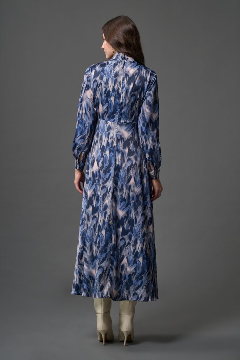 Mizalle Mavi Elips Desenli Fular Yaka Maksi Evaze Elbise - Mizalle