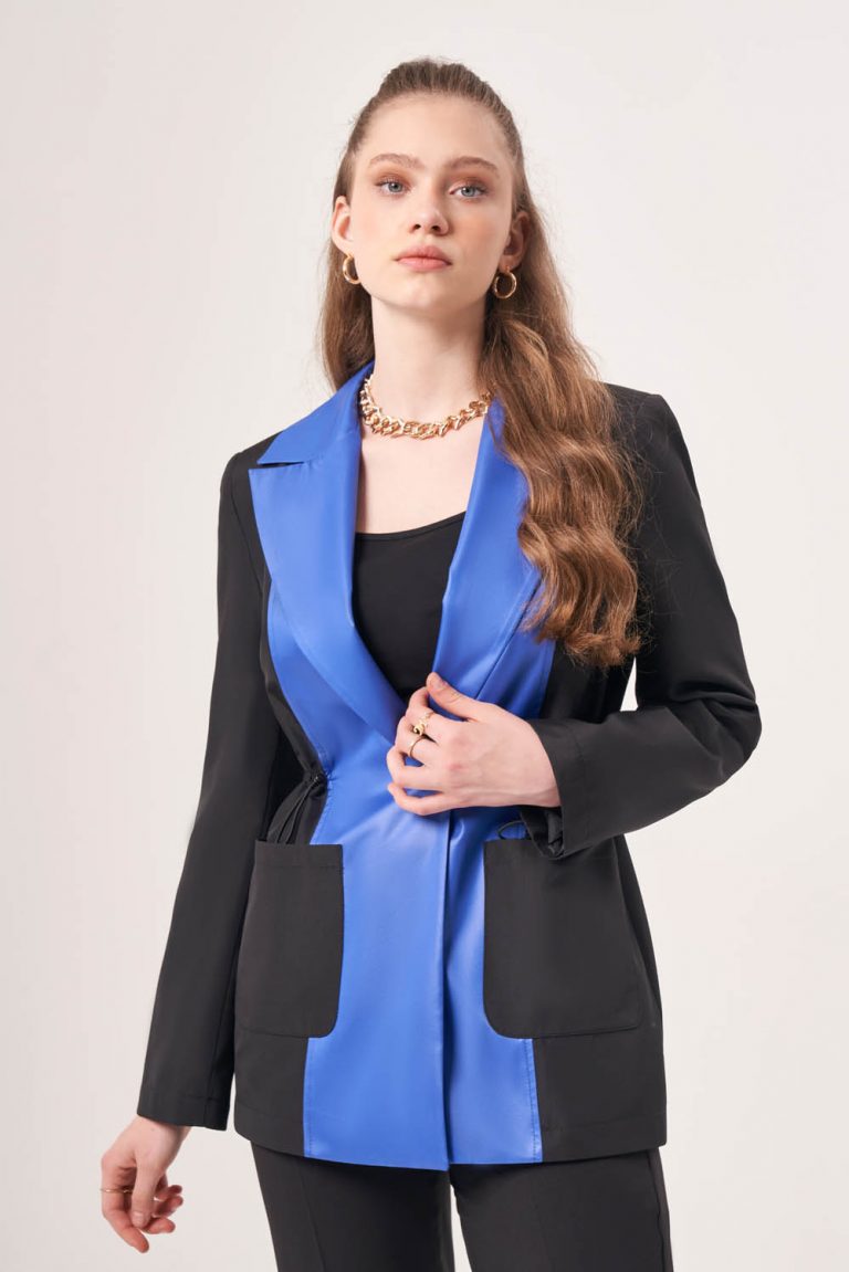 Mizalle Beli Büzgülü Siyah Mavi Renk Bloklu Blazer Ceket - Mizalle