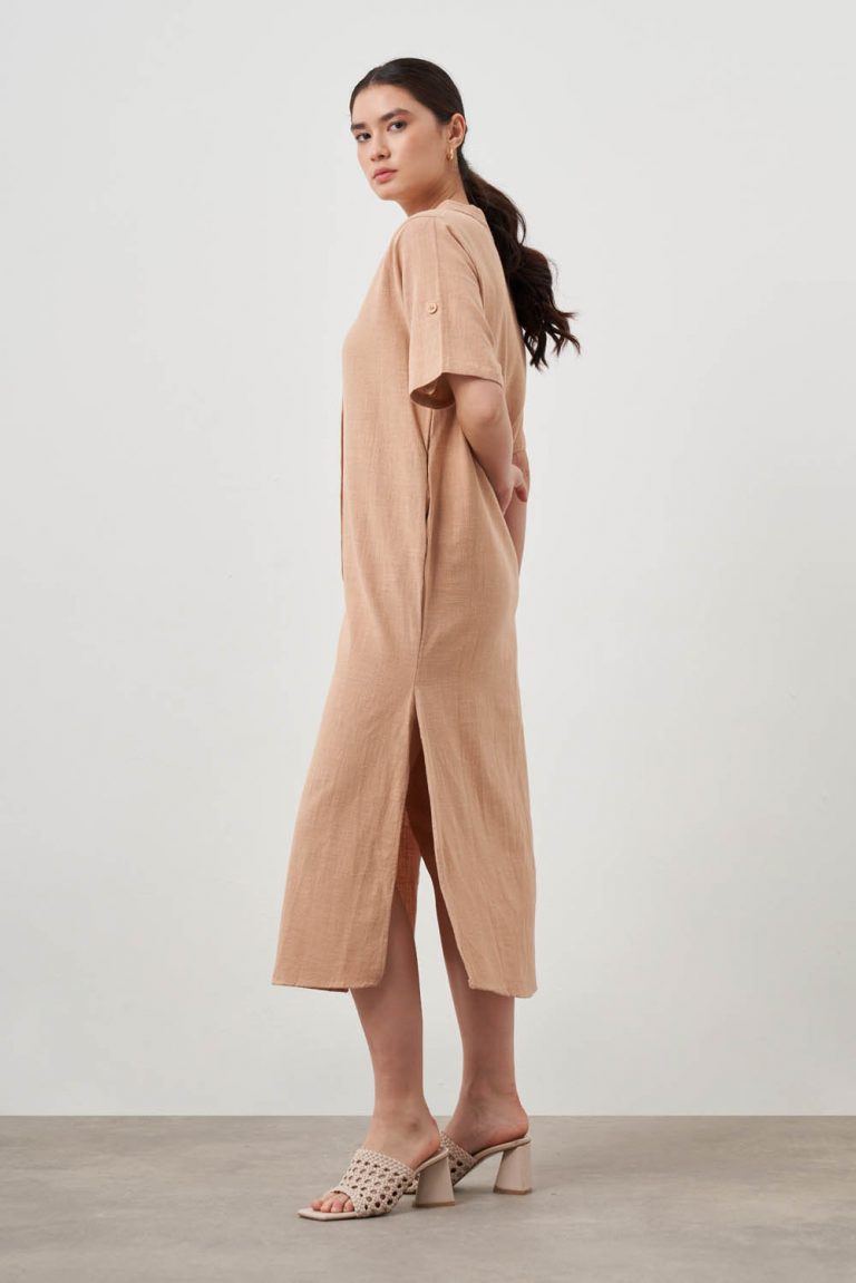 Mizalle Hakim Yaka Keten Görünümlü Camel Kısa Kollu Uzun Yazlık Elbise - Mizalle