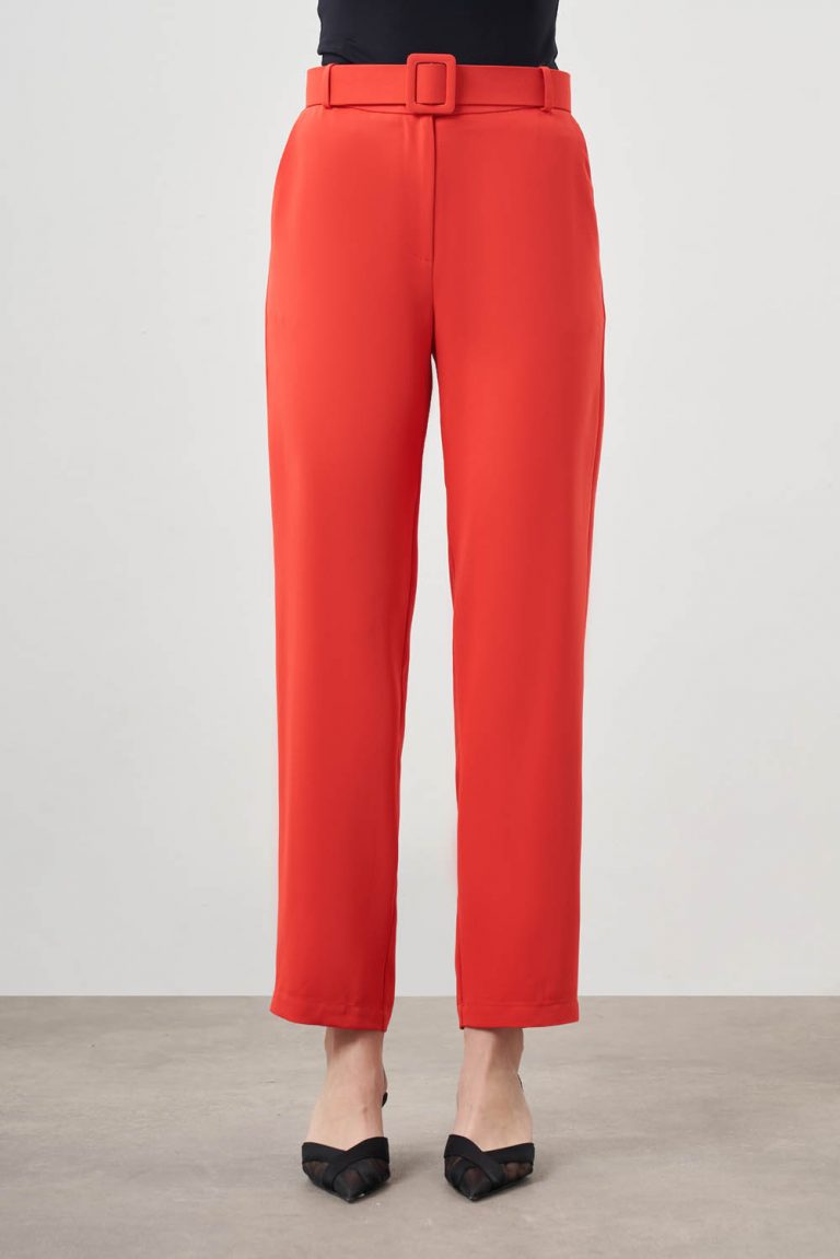 Mizalle Kemerli Klasik Nar Çiçeği Kumaş Pantolon - Mizalle