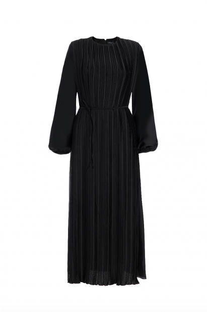 Mizalle Full İnce Pliseli Yuvarlak Yaka Siyah Maksi Saten Elbise - Mizalle