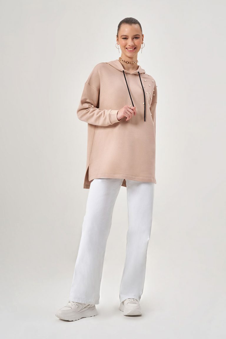 Mizalle İnci Detaylı Bej Rengi Kapüşonlu Sweatshirt - Mizalle