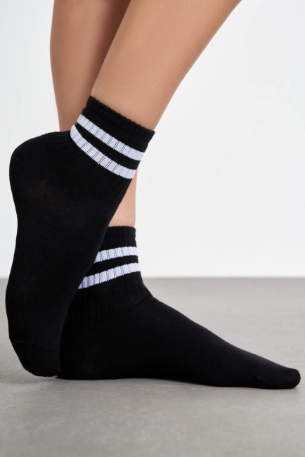Mizalle Çizgili Siyah & Beyaz 2 li Soket Kolej Çorabı - Mizalle