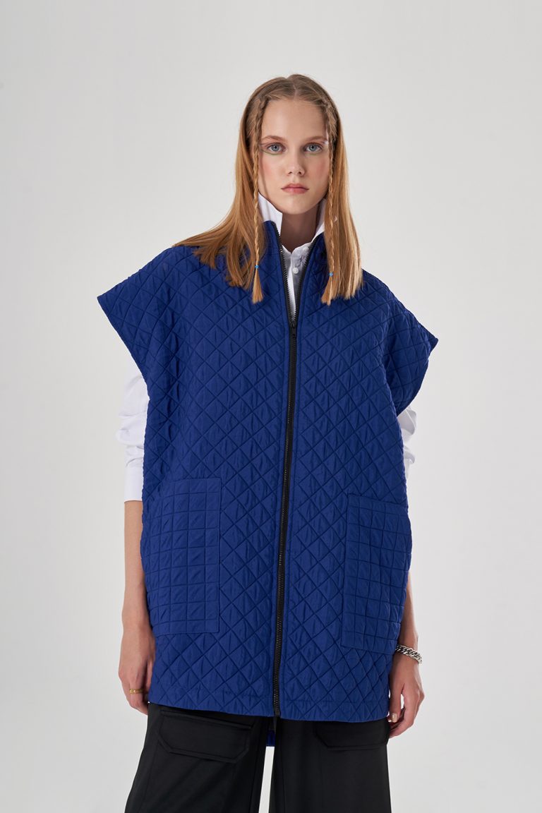 Mizalle Kapitone Oversize Saks Mavisi Yelek - Mizalle