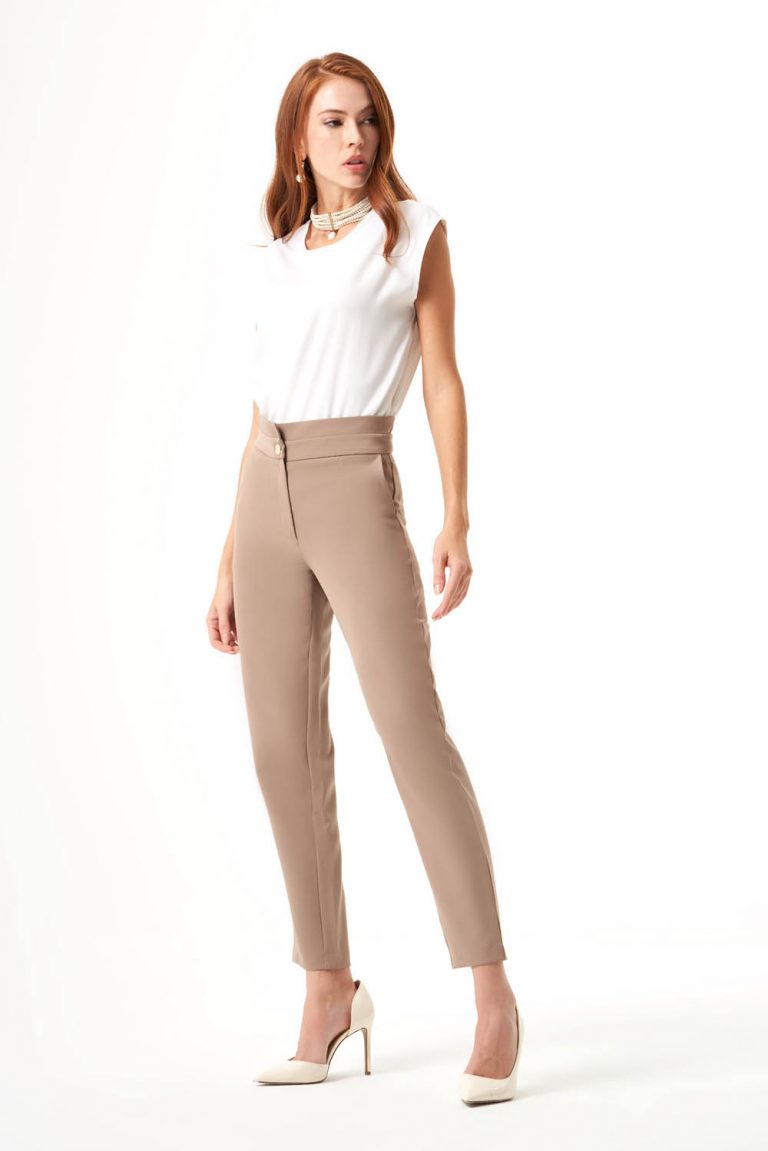 Mizalle Bel Detaylı Klasik Kısa Paça Vizon Kumaş Pantolon - Mizalle