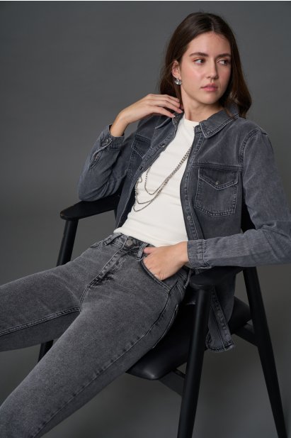 Mizalle Dar Kesim Kesik Paçalı Mom Fit Gri Denim Pantolon - Mizalle