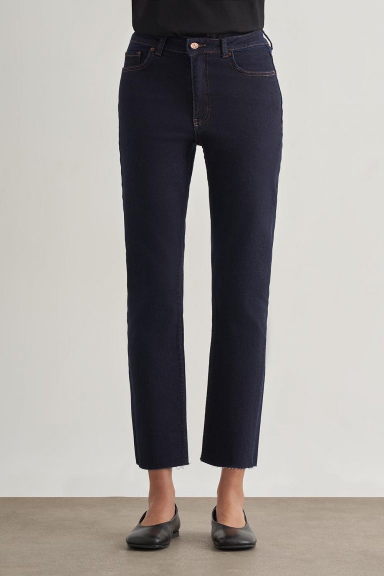 Mizalle Dar Kesim Kesik Paçalı Mom Fit Lacivert Denim Pantolon - Mizalle