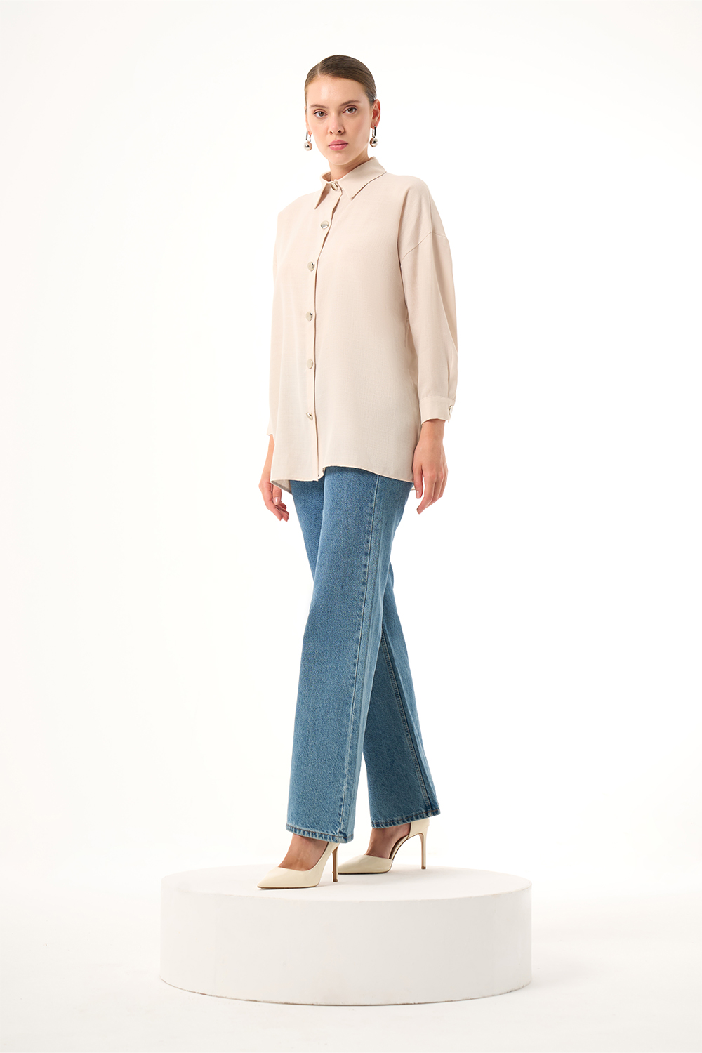 Mizalle Keten Dokulu Oversize Bej Rengi Gömlek