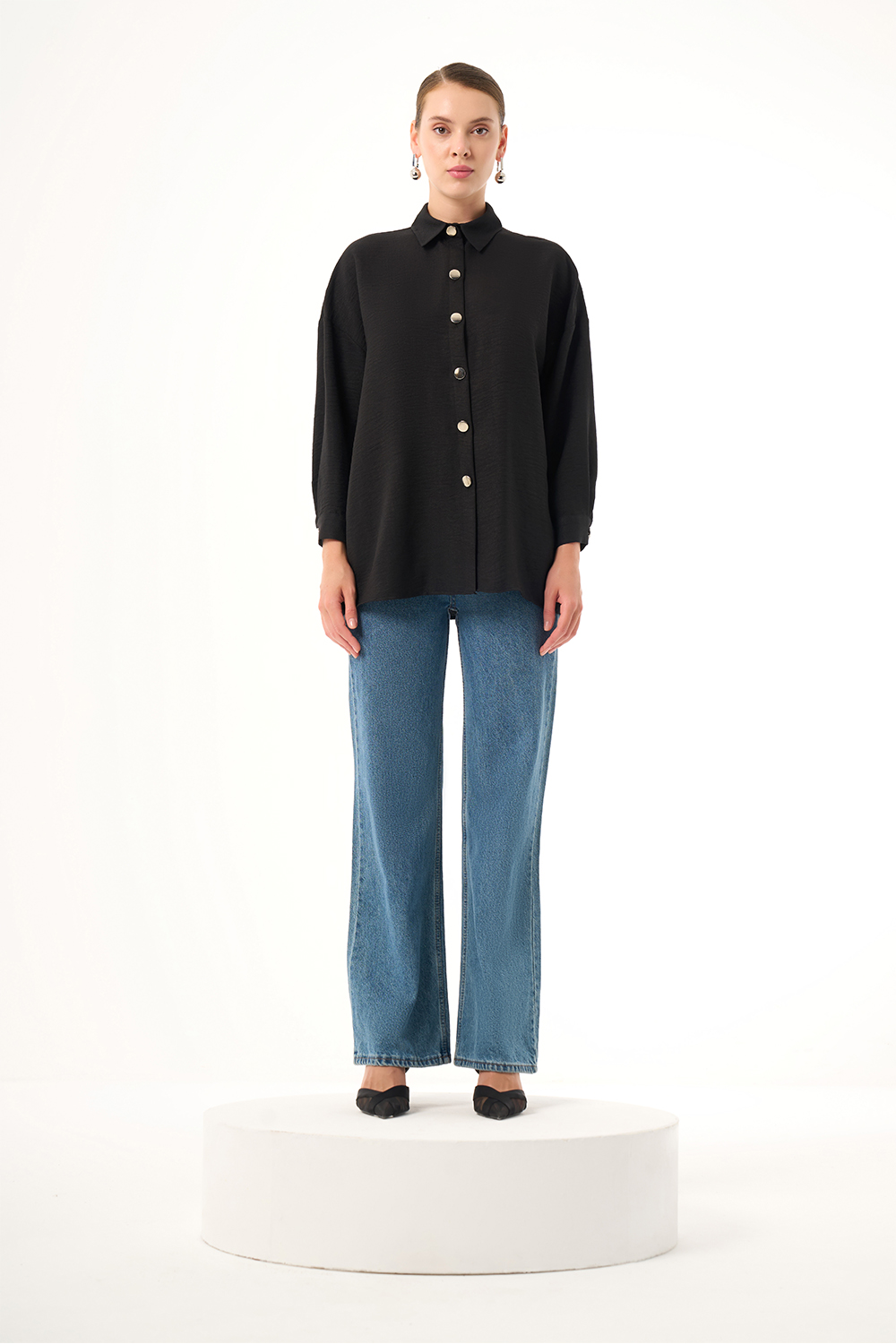 Mizalle Keten Dokulu Oversize Siyah Gömlek Mizalle Keten Dokulu Oversize Siyah Gömlek