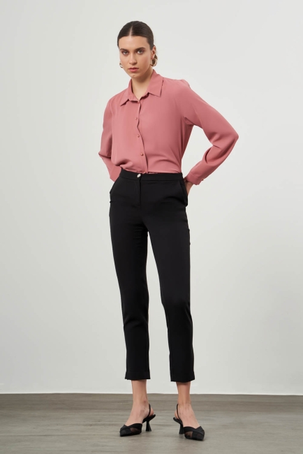 Mizalle - Mizalle Basic Kısa Paça Klasik Siyah Kumaş Pantolon Mizalle - Mizalle Basic Kısa Paça Klasik Siyah Kumaş Pantolon