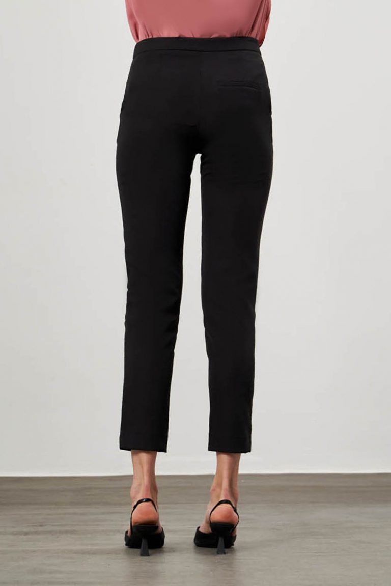 Mizalle Basic Kısa Paça Klasik Siyah Kumaş Pantolon - Mizalle
